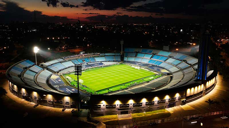 El Estadio Centenario fue renovado con un nuevo sistema de iluminación inteligente Interact Sports de Signify - Crónicas